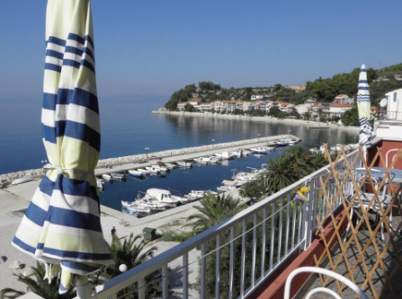 Room in Podgora with sea view, balcony, air conditioning, Wi-Fi (214-8)